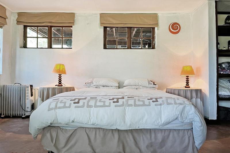 5 Bedroom Property for Sale in Vaalkop Dam North West